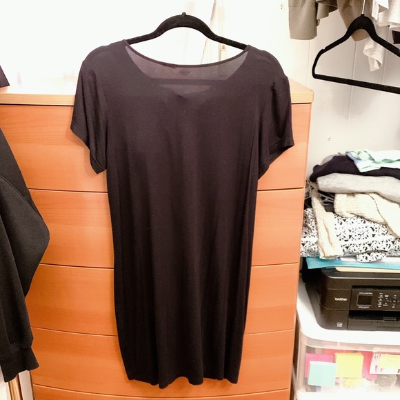 Beach cover up - Picture 2 of 2